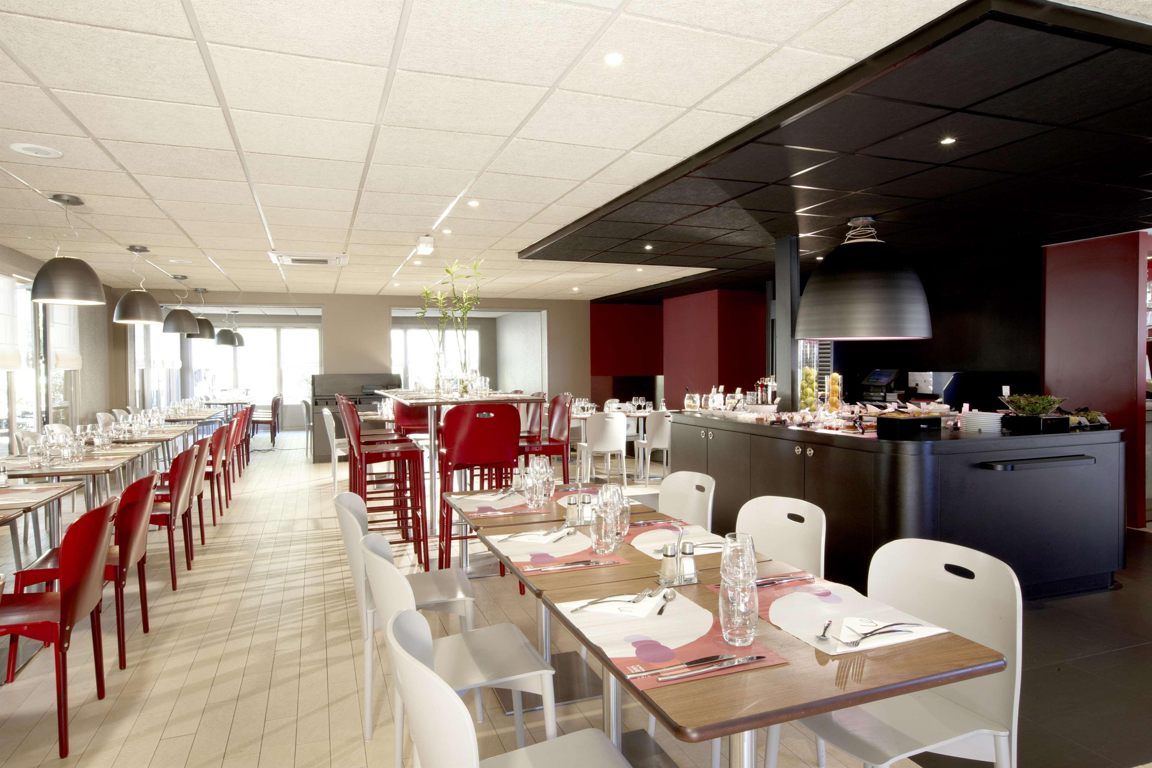 Campanile Marseille Saint Antoine Marselha Restaurante foto